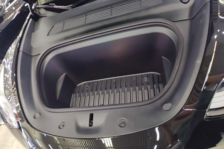 Used Tesla Model Y 2023 Rear-Wheel-Drive Version Engine Bay