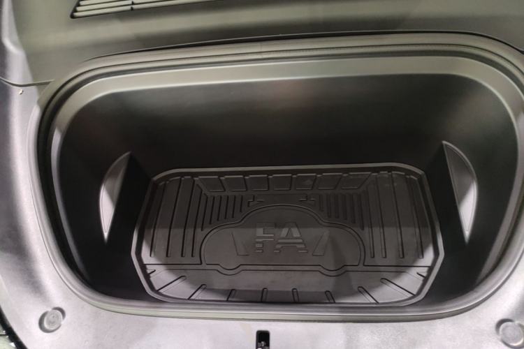 Used Tesla Model Y 2023 Rear-Wheel-Drive Version Engine Bay
