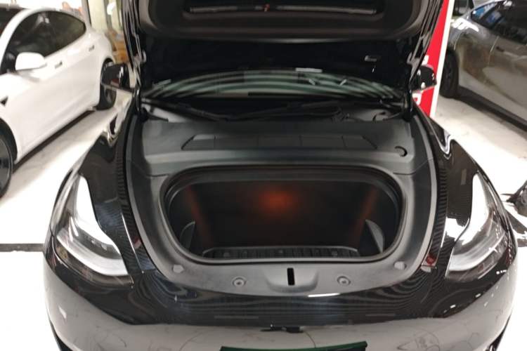 Used Tesla Model Y 2023 Rear-Wheel-Drive Version Engine Bay