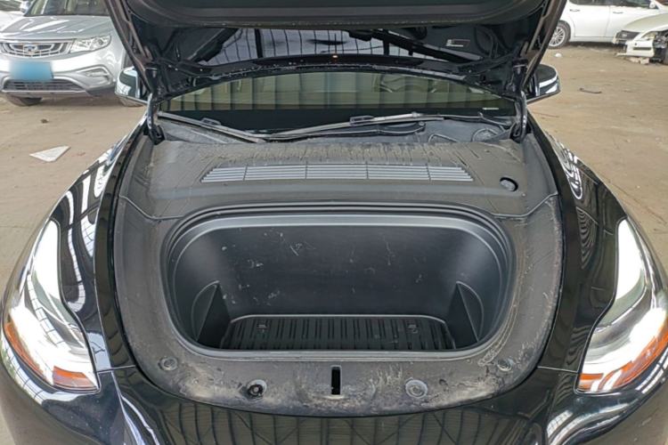 Used Tesla Model Y 2023 Rear-Wheel-Drive Version Engine Bay