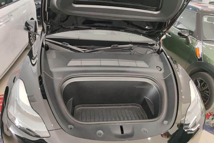 Used Tesla Model Y 2023 Rear-Wheel-Drive Version Engine Bay