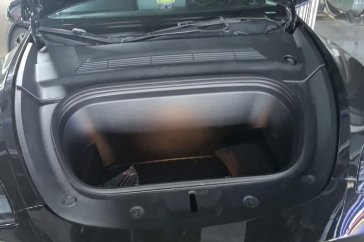 Used Tesla Model Y 2023 Rear-Wheel-Drive Version Engine Bay