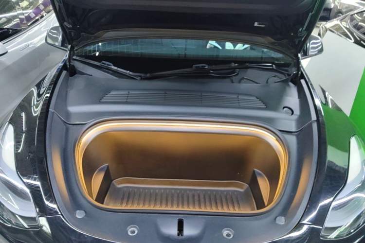 Used Tesla Model Y 2023 Rear-Wheel-Drive Version Engine Bay