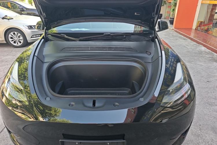 Used Tesla Model Y 2023 Rear-Wheel-Drive Version Engine Bay