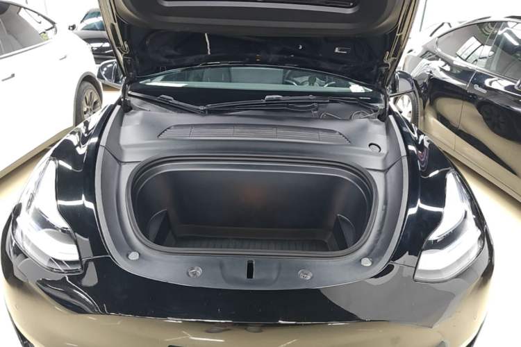 Used Tesla Model Y 2023 Rear-Wheel-Drive Version Engine Bay