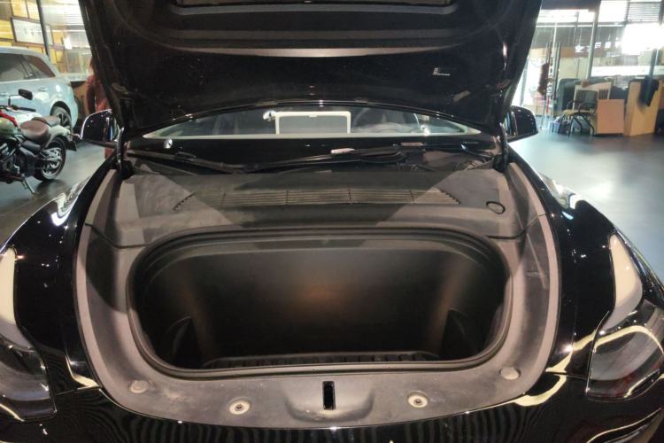 Used Tesla Model Y 2023 Rear-Wheel-Drive Version Engine Bay