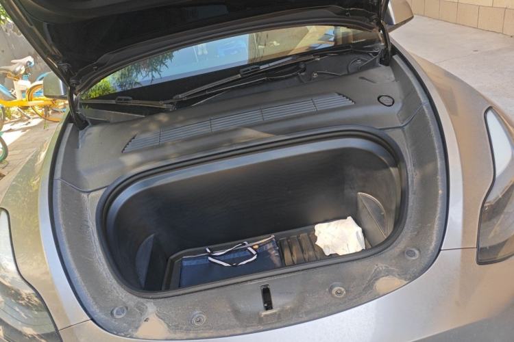 Used Tesla Model Y 2023 Rear-Wheel-Drive Version Engine Bay