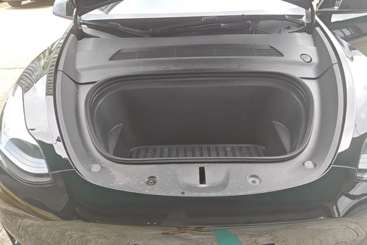 Used Tesla Model Y 2023 Rear-Wheel-Drive Version Engine Bay