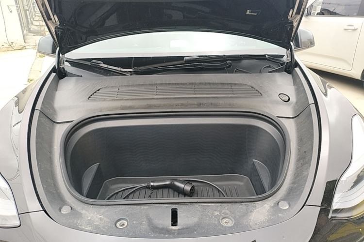 Used Tesla Model Y 2023 Rear-Wheel-Drive Version Engine Bay