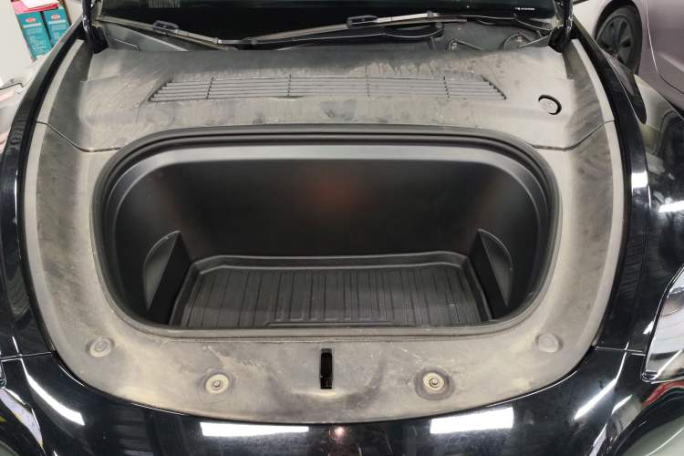 Used Tesla Model Y 2023 Rear-Wheel-Drive Version Engine Bay