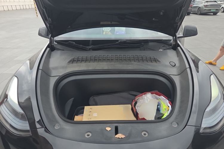 Used Tesla Model Y 2023 Rear-Wheel-Drive Version Engine Bay