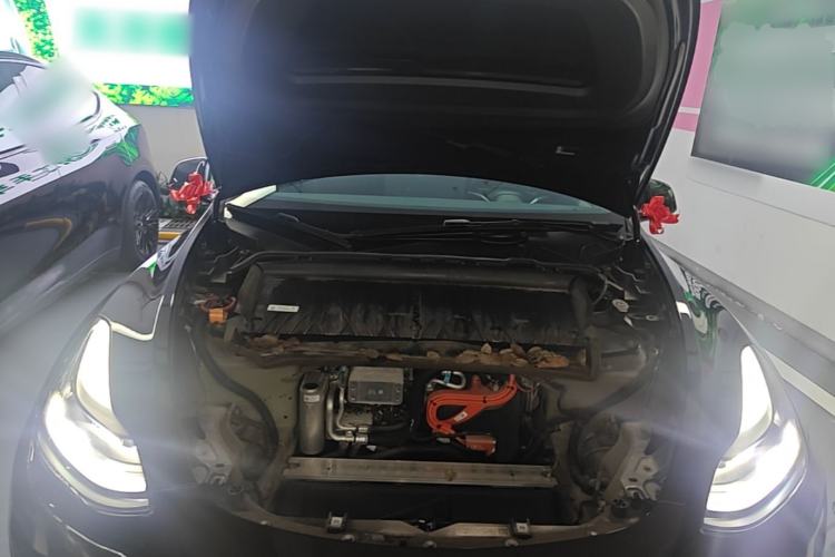 Used Tesla Model Y 2023 Rear-Wheel-Drive Version Engine Bay