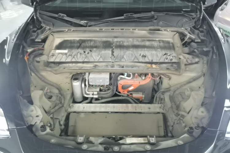 Used Tesla Model Y 2023 Rear-Wheel-Drive Version Engine Bay