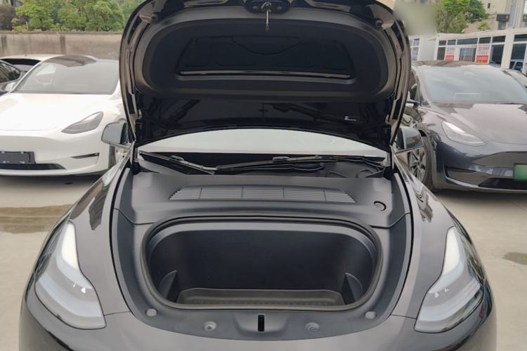 Used Tesla Model Y 2023 Rear-Wheel-Drive Version Engine Bay