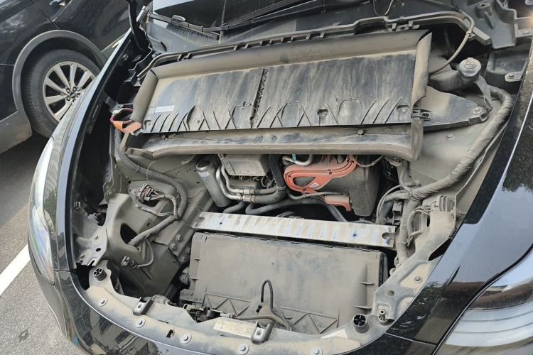 Used Tesla Model Y 2023 Rear-Wheel-Drive Version Engine Bay
