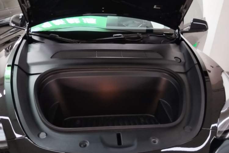 Used Tesla Model Y 2023 Rear-Wheel-Drive Version Engine Bay