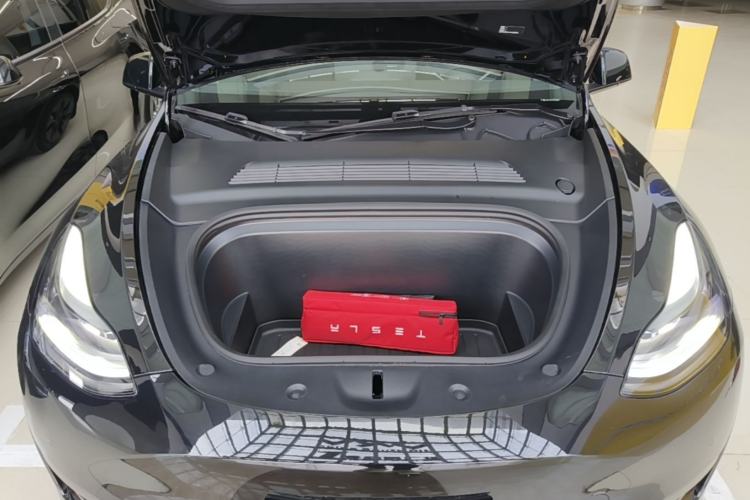 Used Tesla Model Y 2023 Rear-Wheel-Drive Version Engine Bay