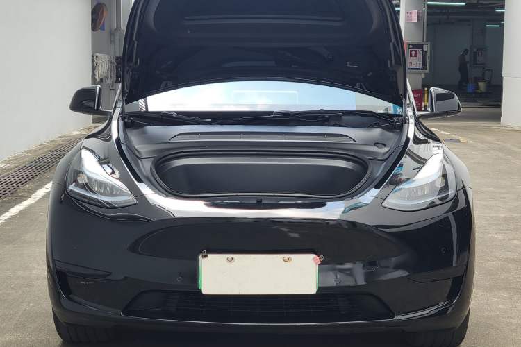Used Tesla Model Y 2023 Rear-Wheel-Drive Version Engine Bay