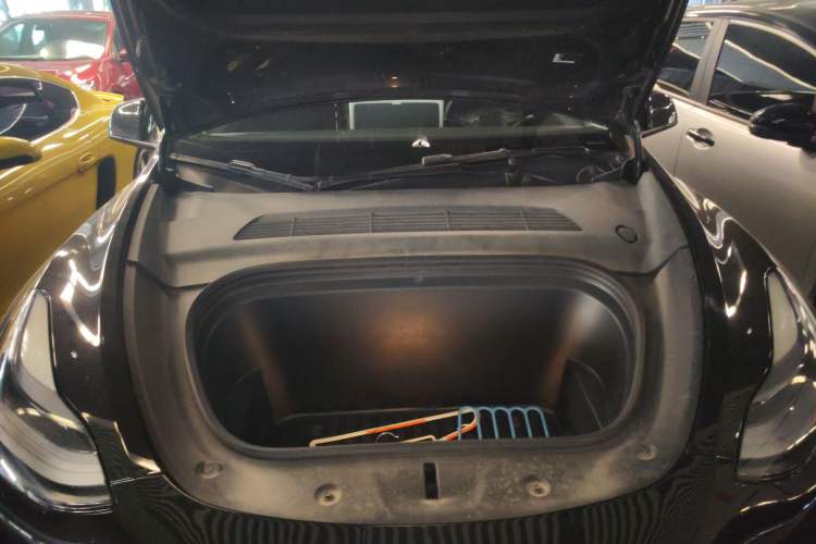 Used Tesla Model Y 2023 Rear-Wheel-Drive Version Engine Bay