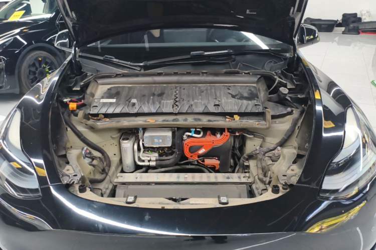 Used Tesla Model Y 2023 Rear-Wheel-Drive Version Engine Bay