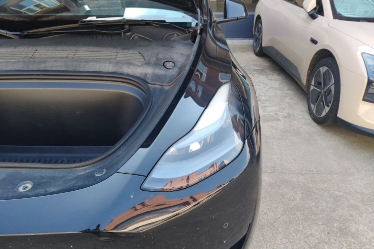 Used Tesla Model Y 2023 Rear-Wheel-Drive Version Engine Bay Left