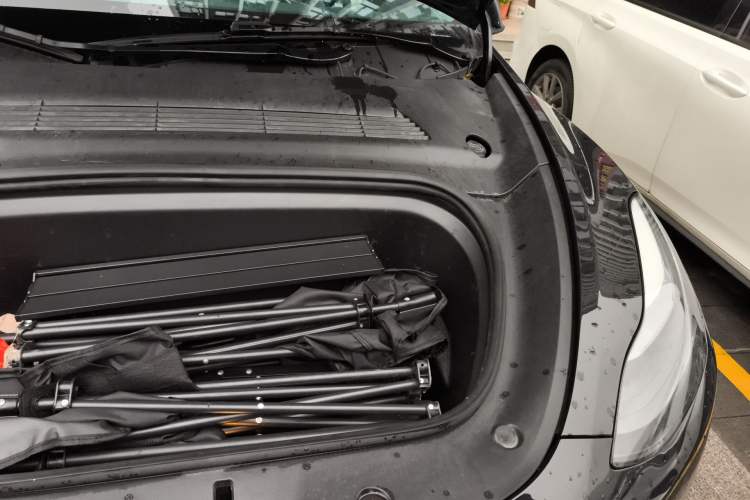 Used Tesla Model Y 2023 Rear-Wheel-Drive Version Engine Bay Left