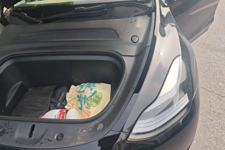 Used Tesla Model Y 2023 Rear-Wheel-Drive Version Engine Bay Left