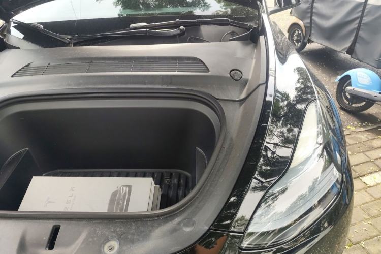 Used Tesla Model Y 2023 Rear-Wheel-Drive Version Engine Bay Left