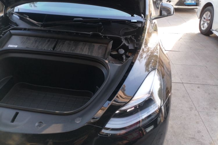 Used Tesla Model Y 2023 Rear-Wheel-Drive Version Engine Bay Left