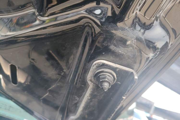 Used Tesla Model Y 2023 Rear-Wheel-Drive Version Engine Bay Left
