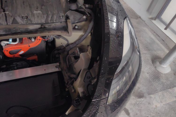 Used Tesla Model Y 2023 Long-Range All-Wheel-Drive Version Engine Bay Left
