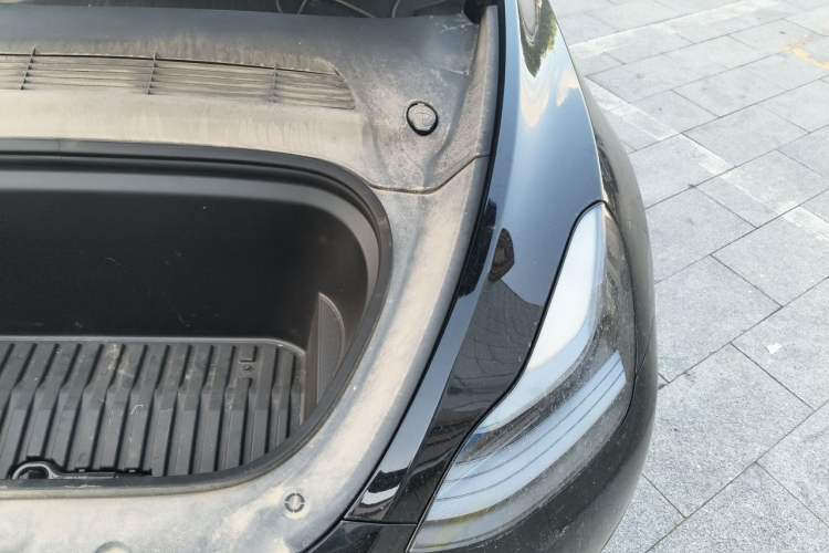Used Tesla Model Y 2023 High-Performance All-Wheel-Drive Version Engine Bay Left