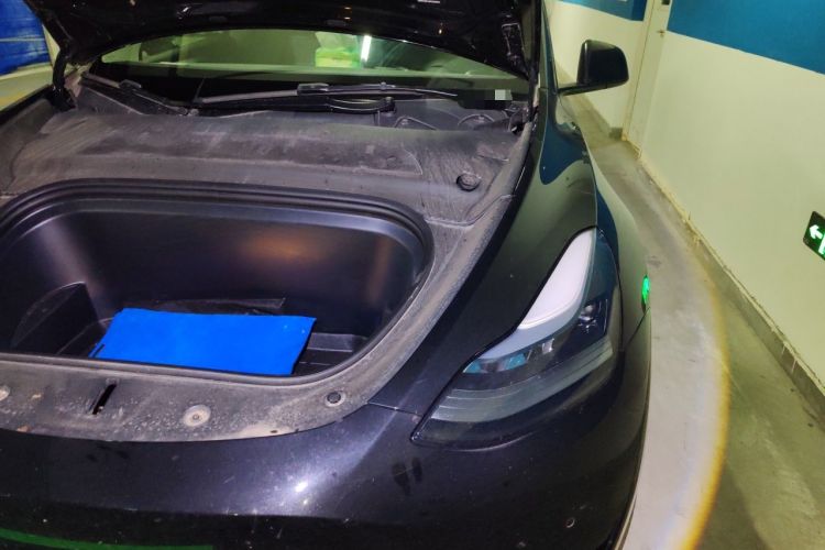 Used Tesla Model Y 2023 Rear-Wheel-Drive Version Engine Bay Left