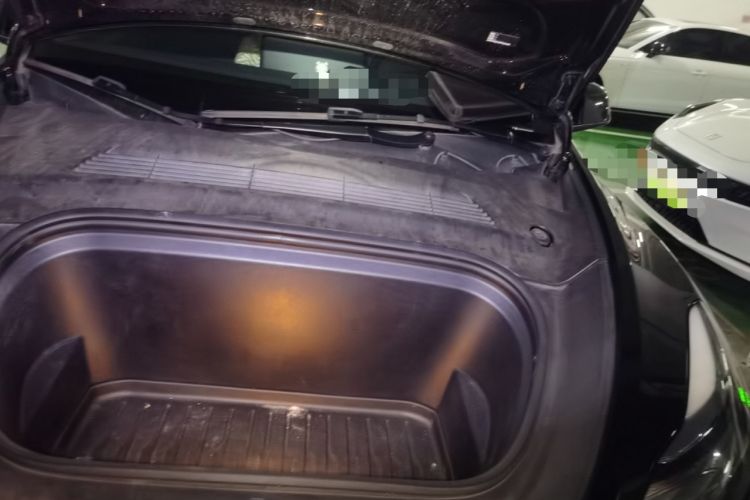 Used Tesla Model Y 2023 Rear-Wheel-Drive Version Engine Bay Left