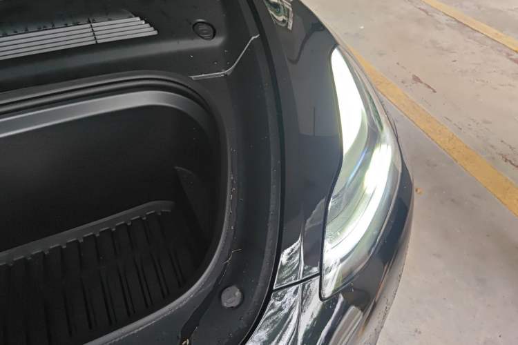 Used Tesla Model Y 2023 Rear-Wheel-Drive Version Engine Bay Left