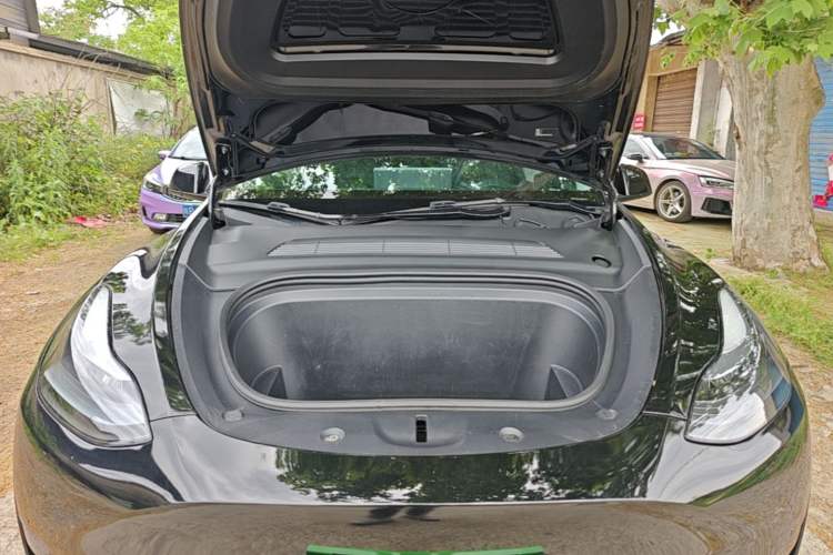 Used Tesla Model Y 2023 Rear-Wheel-Drive Version Engine Bay