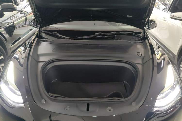 Used Tesla Model Y 2023 Rear-Wheel-Drive Version Engine Bay