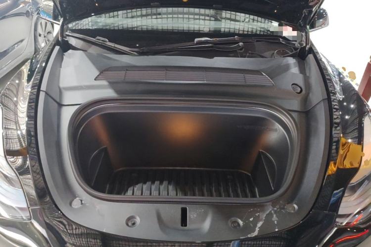 Used Tesla Model Y 2023 Rear-Wheel-Drive Version Engine Bay