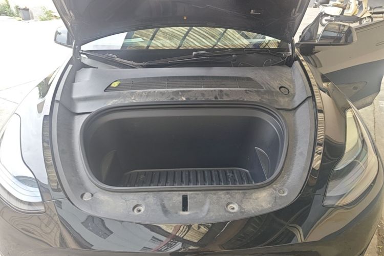 Used Tesla Model Y 2023 Rear-Wheel-Drive Version Engine Bay
