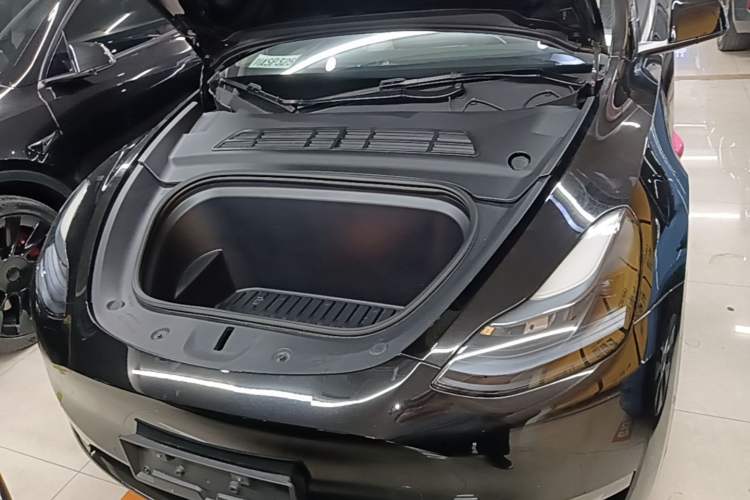 Used Tesla Model Y 2023 High-Performance All-Wheel-Drive Version Engine Bay