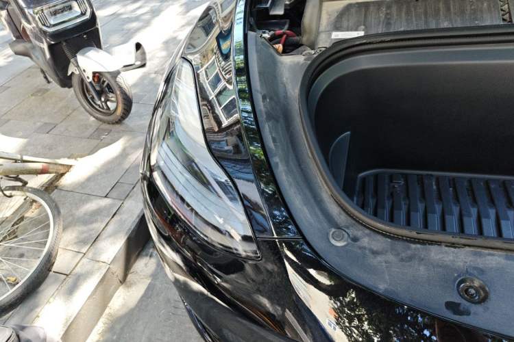 Used Tesla Model Y 2023 Rear-Wheel-Drive Version Engine Bay Right