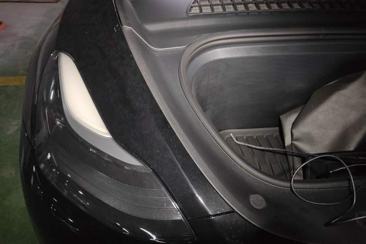 Used Tesla Model Y 2023 Rear-Wheel-Drive Version Engine Bay Right