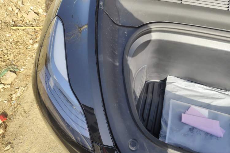 Used Tesla Model Y 2023 Rear-Wheel-Drive Version Engine Bay Right