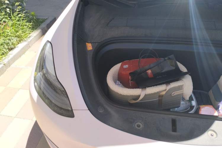 Used Tesla Model Y 2023 Rear-Wheel-Drive Version Engine Bay Right