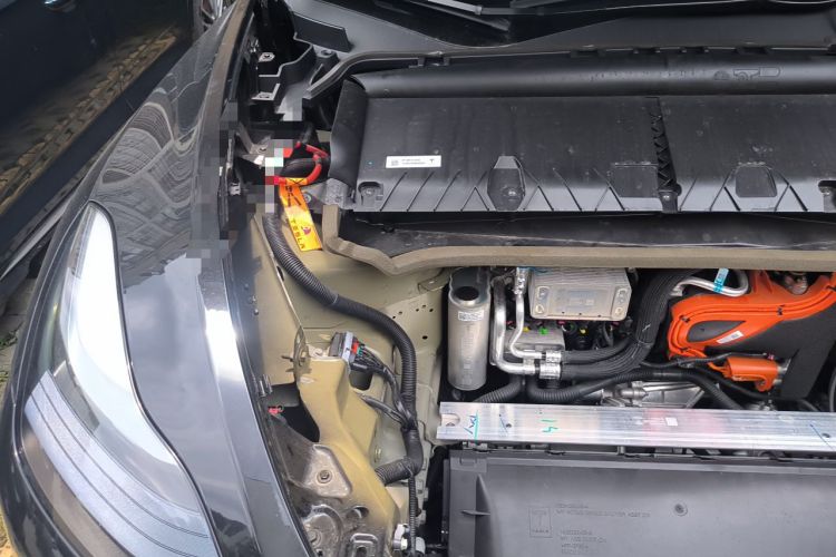 Used Tesla Model Y 2023 High-Performance All-Wheel-Drive Version Engine Bay Right