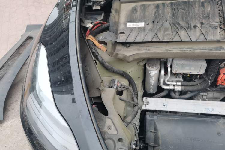 Used Tesla Model Y 2023 Long-Range All-Wheel-Drive Version Engine Bay Right