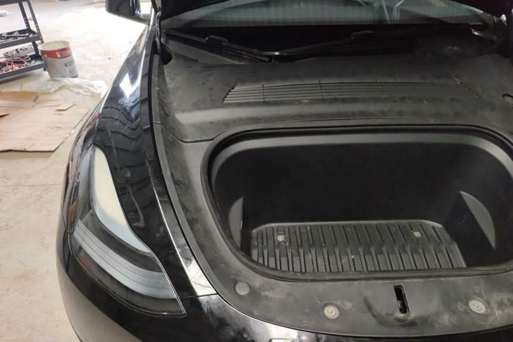 Used Tesla Model Y 2023 Rear-Wheel-Drive Version Engine Bay Right