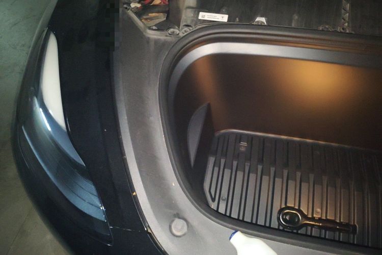 Used Tesla Model Y 2023 Rear-Wheel-Drive Version Engine Bay Right