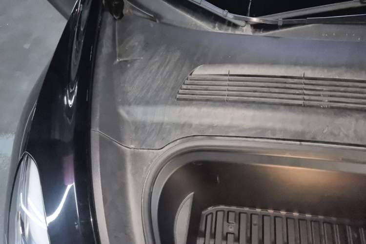 Used Tesla Model Y 2023 Rear-Wheel-Drive Version Engine Bay Right