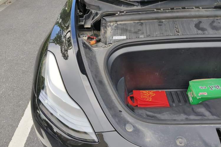 Used Tesla Model Y 2023 Rear-Wheel-Drive Version Engine Bay Right